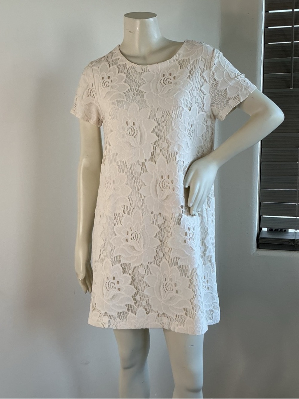 CeCe Ivory Lace Shift mini Dress Short Sleeve Bridal Brunch Romantic Sz 8